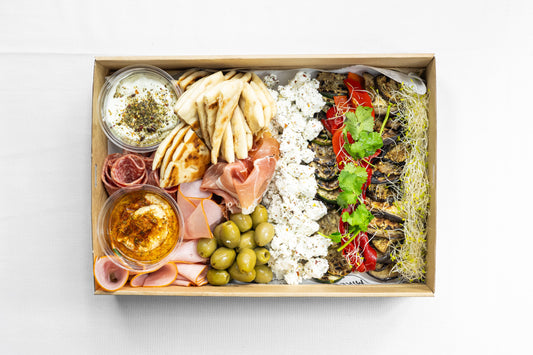 Mediterranean Delight Antipasto Platter (serves 15)