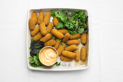 Mini Mac & Cheese Croquettes with a homemade spicy aioli (20 pieces)